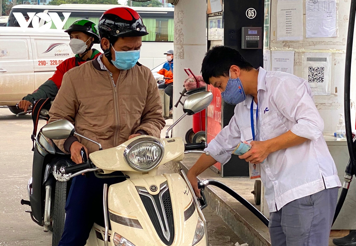 Ngày 21/3, giá xăng sẽ giảm mạnh?